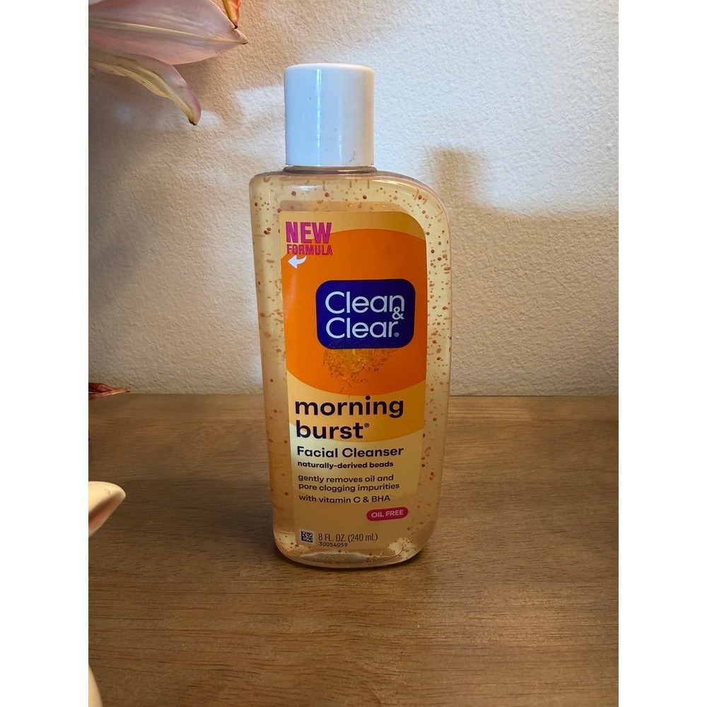 Clean & Clear Morning Burst Facial Cleanser Vitamin C + BHA Oil Free 8 Oz